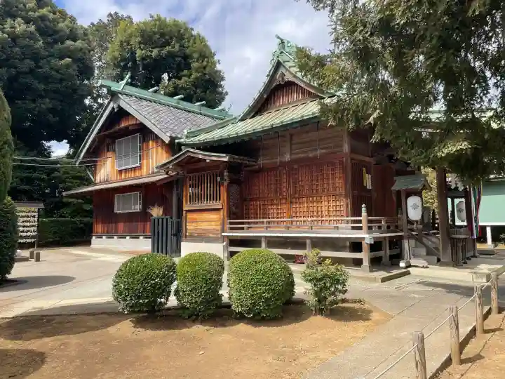 諏訪神社の{uncategorized: "未分類", other: "その他", undefined: "問題あり", building: "その他建物", grave: "お墓", sacred_gate: "鳥居", guardian: "狛犬", statue: "像", buddha: "仏像", history: "歴史", nature: "自然", garden: "庭園", animal: "動物", pagoda: "塔", temizu: "手水舎", mountain_gate: "山門・神門", sanctuary: "本殿・本堂", subordinate: "末社・摂社", art: "芸術", scenery: "景色", jizo: "地蔵", ema: "絵馬", goshuin: "御朱印", omikuji: "おみくじ", items: "授与品その他", amulet: "お守り", goshuincho: "御朱印帳", eats: "食事", festival: "お祭り", votive_dance: "神楽", shichigosan: "七五三参", wedding: "結婚式", experience: "体験その他", initially: "初詣", around: "周辺", anti_infection: "感染症対策"}
