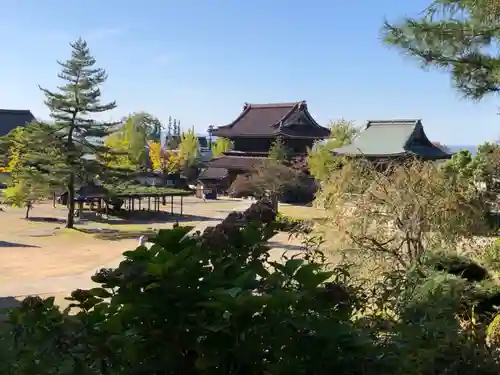 井波別院瑞泉寺の山門