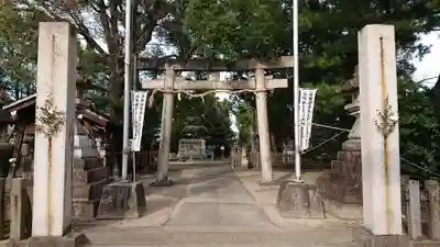 大神神社(花池)の鳥居