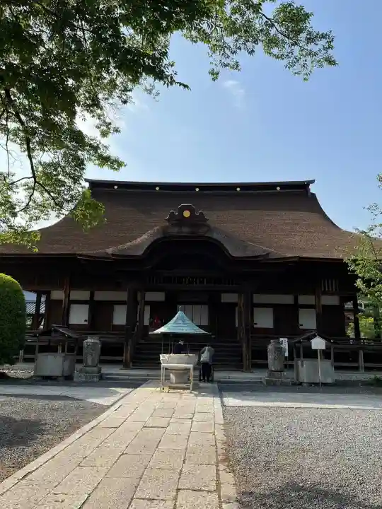 曼陀羅寺の本殿・本堂