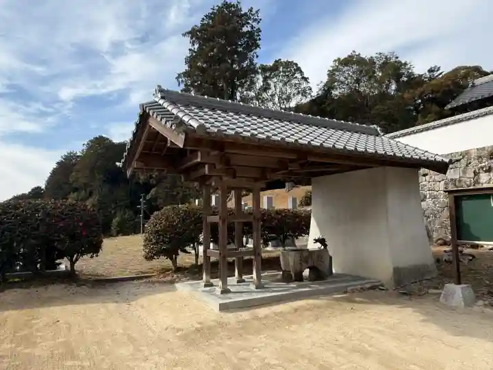 高月院の{uncategorized: "未分類", other: "その他", undefined: "問題あり", building: "その他建物", grave: "お墓", sacred_gate: "鳥居", guardian: "狛犬", statue: "像", buddha: "仏像", history: "歴史", nature: "自然", garden: "庭園", animal: "動物", pagoda: "塔", temizu: "手水舎", mountain_gate: "山門・神門", sanctuary: "本殿・本堂", subordinate: "末社・摂社", art: "芸術", scenery: "景色", jizo: "地蔵", ema: "絵馬", goshuin: "御朱印", omikuji: "おみくじ", items: "授与品その他", amulet: "お守り", goshuincho: "御朱印帳", eats: "食事", festival: "お祭り", votive_dance: "神楽", shichigosan: "七五三参", wedding: "結婚式", experience: "体験その他", initially: "初詣", around: "周辺", anti_infection: "感染症対策"}