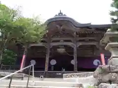 成相寺の本殿