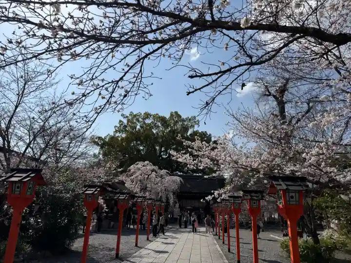 平野神社の{uncategorized: "未分類", other: "その他", undefined: "問題あり", building: "その他建物", grave: "お墓", sacred_gate: "鳥居", guardian: "狛犬", statue: "像", buddha: "仏像", history: "歴史", nature: "自然", garden: "庭園", animal: "動物", pagoda: "塔", temizu: "手水舎", mountain_gate: "山門・神門", sanctuary: "本殿・本堂", subordinate: "末社・摂社", art: "芸術", scenery: "景色", jizo: "地蔵", ema: "絵馬", goshuin: "御朱印", omikuji: "おみくじ", items: "授与品その他", amulet: "お守り", goshuincho: "御朱印帳", eats: "食事", festival: "お祭り", votive_dance: "神楽", shichigosan: "七五三参", wedding: "結婚式", experience: "体験その他", initially: "初詣", around: "周辺", anti_infection: "感染症対策"}