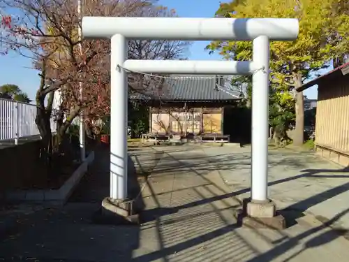 八幡神社の鳥居