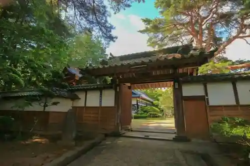 東昌寺の山門