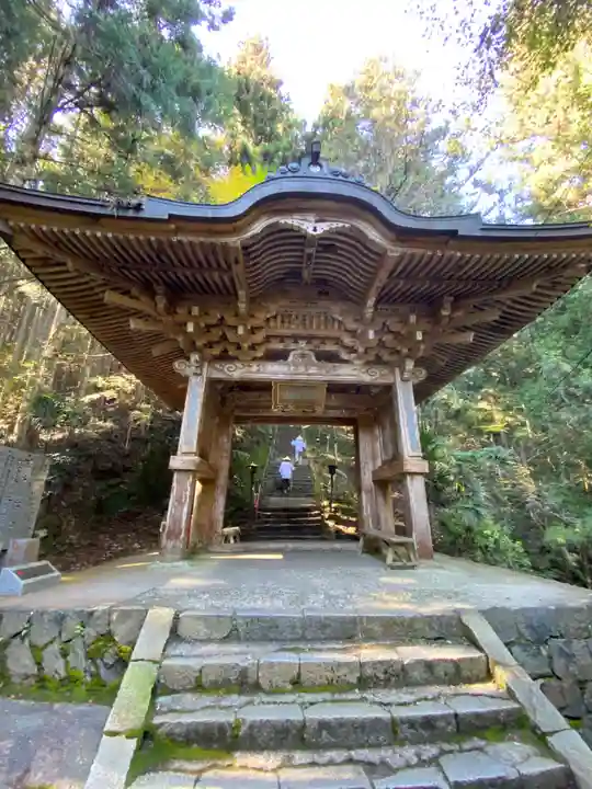 岩屋寺の山門・神門