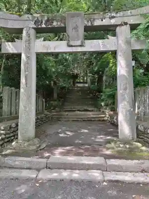 美奈宜神社の{uncategorized: "未分類", other: "その他", undefined: "問題あり", building: "その他建物", grave: "お墓", sacred_gate: "鳥居", guardian: "狛犬", statue: "像", buddha: "仏像", history: "歴史", nature: "自然", garden: "庭園", animal: "動物", pagoda: "塔", temizu: "手水舎", mountain_gate: "山門・神門", sanctuary: "本殿・本堂", subordinate: "末社・摂社", art: "芸術", scenery: "景色", jizo: "地蔵", ema: "絵馬", goshuin: "御朱印", omikuji: "おみくじ", items: "授与品その他", amulet: "お守り", goshuincho: "御朱印帳", eats: "食事", festival: "お祭り", votive_dance: "神楽", shichigosan: "七五三参", wedding: "結婚式", experience: "体験その他", initially: "初詣", around: "周辺", anti_infection: "感染症対策"}