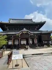 本山専修寺の本殿