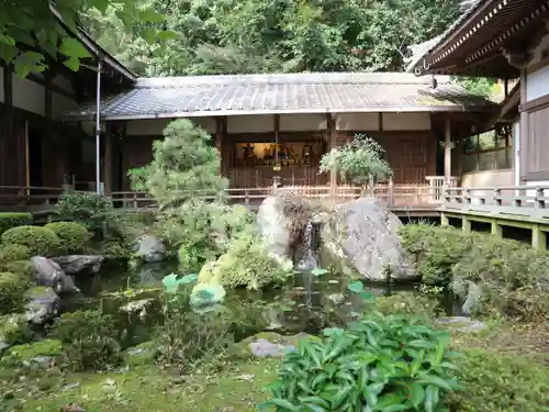 正法寺の庭園