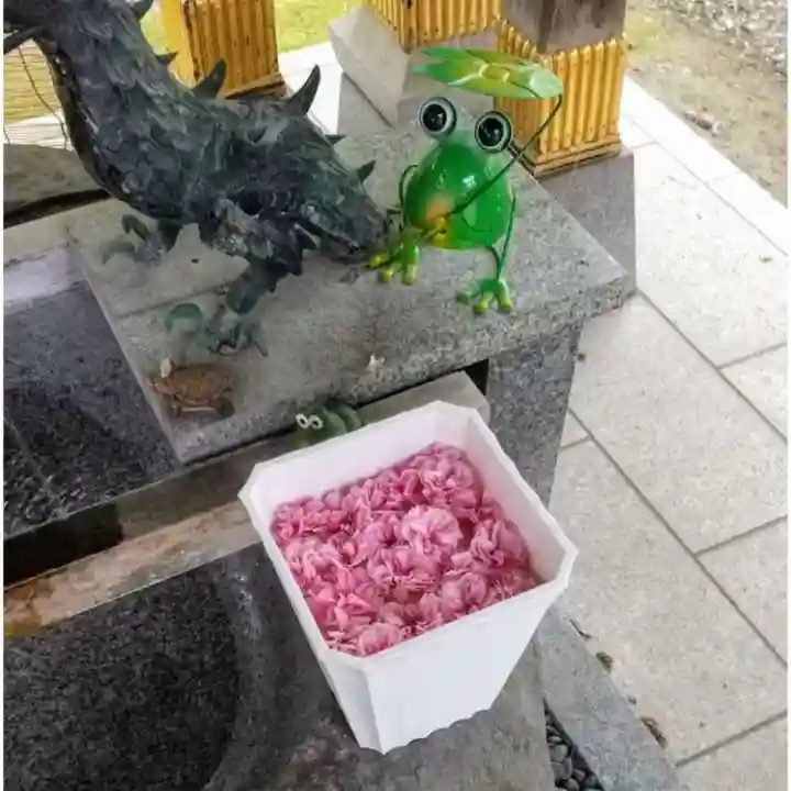 彌彦神社 (伊夜日子神社)の手水舎