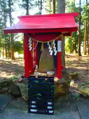 伊波乃西神社の末社・摂社