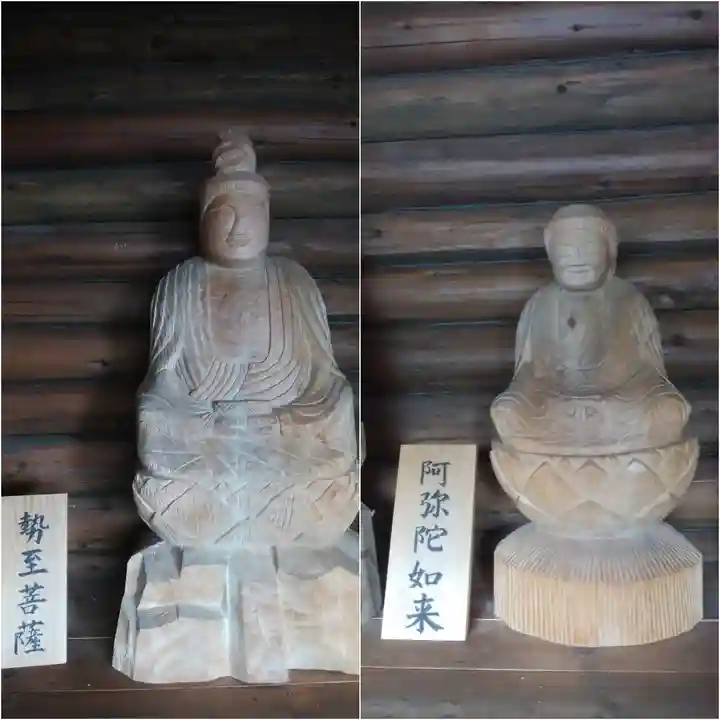 太田神社(拝殿)の仏像