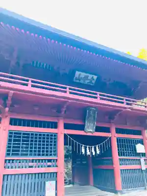 太平山神社の山門・神門