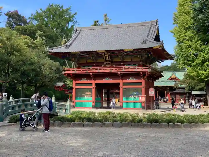 根津神社の山門・神門