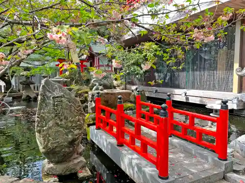 射楯兵主神社の庭園