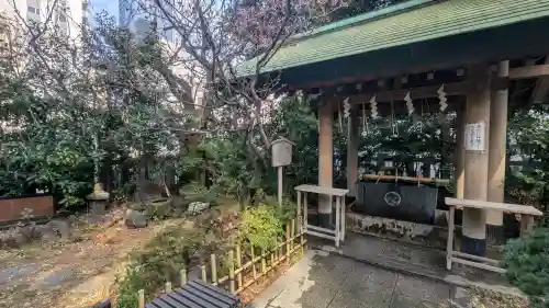 芝大神宮の{uncategorized: "未分類", other: "その他", undefined: "問題あり", building: "その他建物", grave: "お墓", sacred_gate: "鳥居", guardian: "狛犬", statue: "像", buddha: "仏像", history: "歴史", nature: "自然", garden: "庭園", animal: "動物", pagoda: "塔", temizu: "手水舎", mountain_gate: "山門・神門", sanctuary: "本殿・本堂", subordinate: "末社・摂社", art: "芸術", scenery: "景色", jizo: "地蔵", ema: "絵馬", goshuin: "御朱印", omikuji: "おみくじ", items: "授与品その他", amulet: "お守り", goshuincho: "御朱印帳", eats: "食事", festival: "お祭り", votive_dance: "神楽", shichigosan: "七五三参", wedding: "結婚式", experience: "体験その他", initially: "初詣", around: "周辺", anti_infection: "感染症対策"}