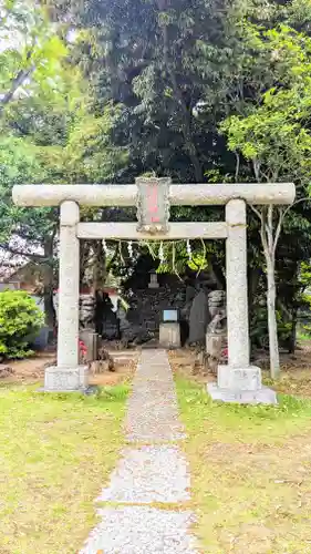 当代島稲荷神社の鳥居