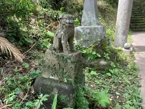 山荻神社の狛犬