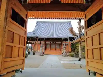 順慶寺の本殿・本堂