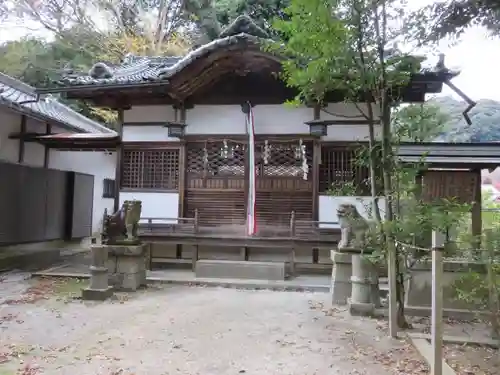 白髭神社の本殿・本堂