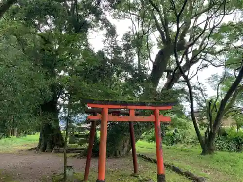 都萬神社の鳥居