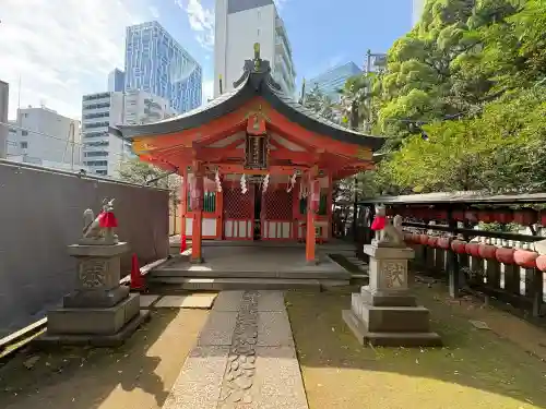 豊栄稲荷神社の{uncategorized: "未分類", other: "その他", undefined: "問題あり", building: "その他建物", grave: "お墓", sacred_gate: "鳥居", guardian: "狛犬", statue: "像", buddha: "仏像", history: "歴史", nature: "自然", garden: "庭園", animal: "動物", pagoda: "塔", temizu: "手水舎", mountain_gate: "山門・神門", sanctuary: "本殿・本堂", subordinate: "末社・摂社", art: "芸術", scenery: "景色", jizo: "地蔵", ema: "絵馬", goshuin: "御朱印", omikuji: "おみくじ", items: "授与品その他", amulet: "お守り", goshuincho: "御朱印帳", eats: "食事", festival: "お祭り", votive_dance: "神楽", shichigosan: "七五三参", wedding: "結婚式", experience: "体験その他", initially: "初詣", around: "周辺", anti_infection: "感染症対策"}