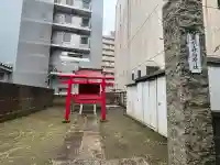 東関森稲荷社の{uncategorized: "未分類", other: "その他", undefined: "問題あり", building: "その他建物", grave: "お墓", sacred_gate: "鳥居", guardian: "狛犬", statue: "像", buddha: "仏像", history: "歴史", nature: "自然", garden: "庭園", animal: "動物", pagoda: "塔", temizu: "手水舎", mountain_gate: "山門・神門", sanctuary: "本殿・本堂", subordinate: "末社・摂社", art: "芸術", scenery: "景色", jizo: "地蔵", ema: "絵馬", goshuin: "御朱印", omikuji: "おみくじ", items: "授与品その他", amulet: "お守り", goshuincho: "御朱印帳", eats: "食事", festival: "お祭り", votive_dance: "神楽", shichigosan: "七五三参", wedding: "結婚式", experience: "体験その他", initially: "初詣", around: "周辺", anti_infection: "感染症対策"}