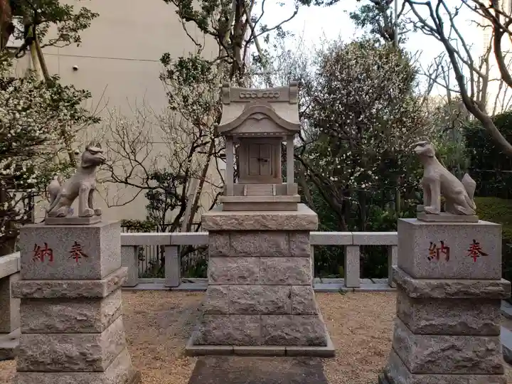 銀世界稲荷神社の末社・摂社