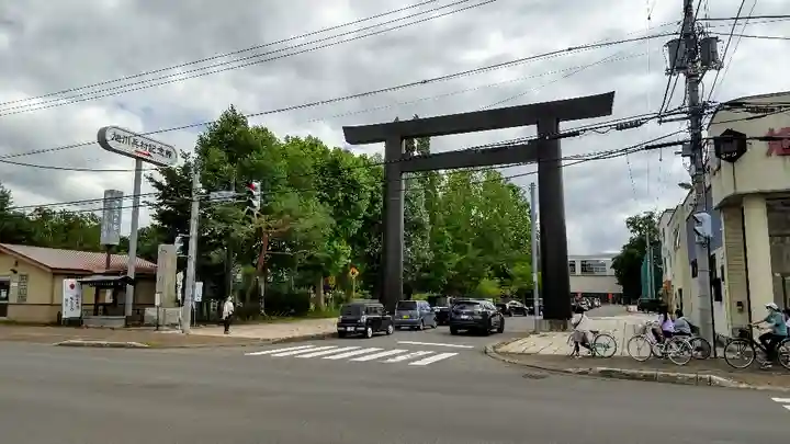 旭川神社の鳥居