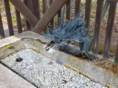 上野神社の手水舎