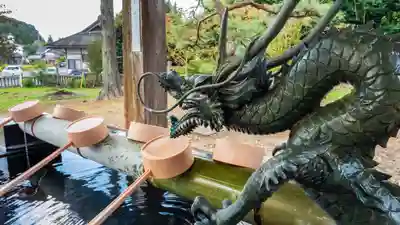 玉若酢命神社の手水舎