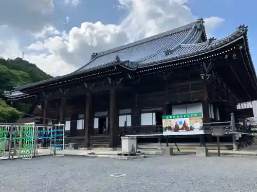 西教寺の本殿