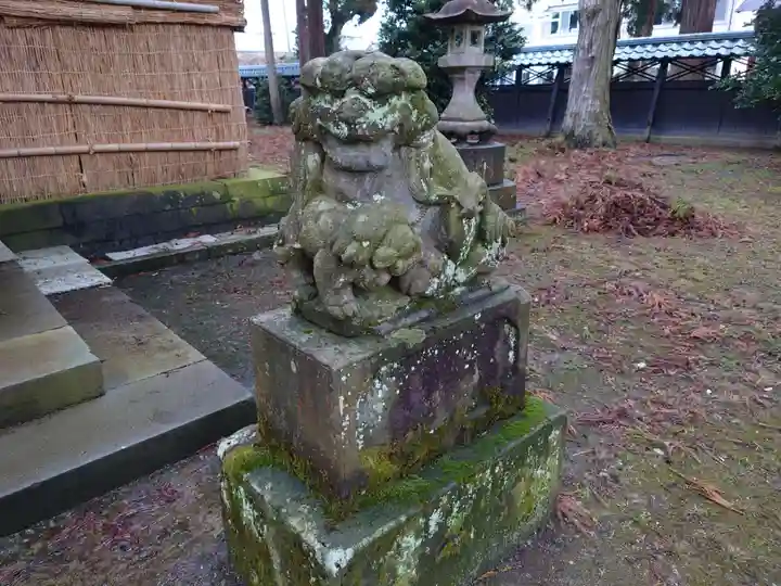 守りの神 藤基神社の狛犬