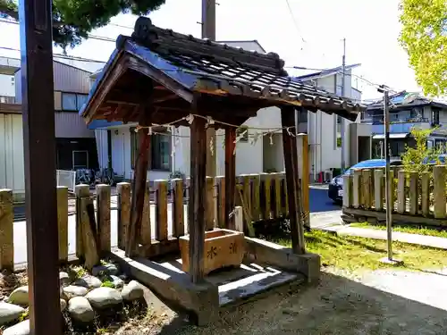 春日神社の手水舎