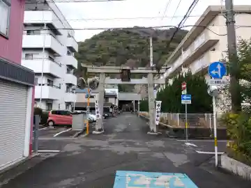 八幡神社の{uncategorized: "未分類", other: "その他", undefined: "問題あり", building: "その他建物", grave: "お墓", sacred_gate: "鳥居", guardian: "狛犬", statue: "像", buddha: "仏像", history: "歴史", nature: "自然", garden: "庭園", animal: "動物", pagoda: "塔", temizu: "手水舎", mountain_gate: "山門・神門", sanctuary: "本殿・本堂", subordinate: "末社・摂社", art: "芸術", scenery: "景色", jizo: "地蔵", ema: "絵馬", goshuin: "御朱印", omikuji: "おみくじ", items: "授与品その他", amulet: "お守り", goshuincho: "御朱印帳", eats: "食事", festival: "お祭り", votive_dance: "神楽", shichigosan: "七五三参", wedding: "結婚式", experience: "体験その他", initially: "初詣", around: "周辺", anti_infection: "感染症対策"}