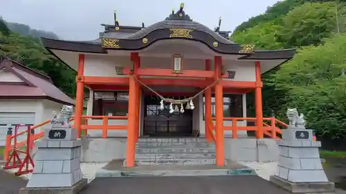 羅臼神社の本殿