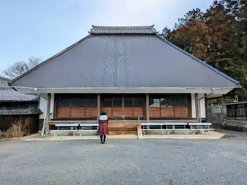 安楽寺の本殿・本堂