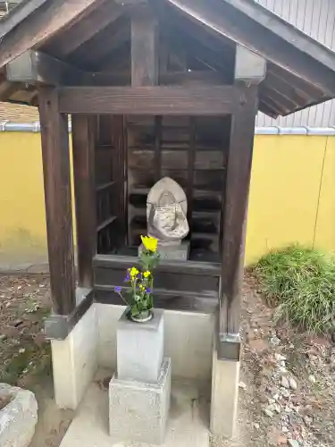 長光寺の{uncategorized: "未分類", other: "その他", undefined: "問題あり", building: "その他建物", grave: "お墓", sacred_gate: "鳥居", guardian: "狛犬", statue: "像", buddha: "仏像", history: "歴史", nature: "自然", garden: "庭園", animal: "動物", pagoda: "塔", temizu: "手水舎", mountain_gate: "山門・神門", sanctuary: "本殿・本堂", subordinate: "末社・摂社", art: "芸術", scenery: "景色", jizo: "地蔵", ema: "絵馬", goshuin: "御朱印", omikuji: "おみくじ", items: "授与品その他", amulet: "お守り", goshuincho: "御朱印帳", eats: "食事", festival: "お祭り", votive_dance: "神楽", shichigosan: "七五三参", wedding: "結婚式", experience: "体験その他", initially: "初詣", around: "周辺", anti_infection: "感染症対策"}