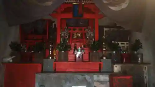 権九郎稲荷大明神の本殿・本堂