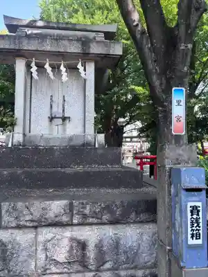鳩森八幡神社の{uncategorized: "未分類", other: "その他", undefined: "問題あり", building: "その他建物", grave: "お墓", sacred_gate: "鳥居", guardian: "狛犬", statue: "像", buddha: "仏像", history: "歴史", nature: "自然", garden: "庭園", animal: "動物", pagoda: "塔", temizu: "手水舎", mountain_gate: "山門・神門", sanctuary: "本殿・本堂", subordinate: "末社・摂社", art: "芸術", scenery: "景色", jizo: "地蔵", ema: "絵馬", goshuin: "御朱印", omikuji: "おみくじ", items: "授与品その他", amulet: "お守り", goshuincho: "御朱印帳", eats: "食事", festival: "お祭り", votive_dance: "神楽", shichigosan: "七五三参", wedding: "結婚式", experience: "体験その他", initially: "初詣", around: "周辺", anti_infection: "感染症対策"}