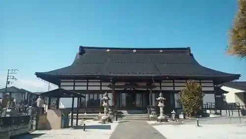 専念山功徳院幸福寺の本殿