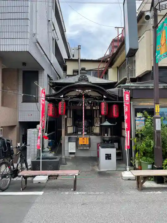 延命地蔵尊(よみせ通り延命地蔵尊)(東京都)