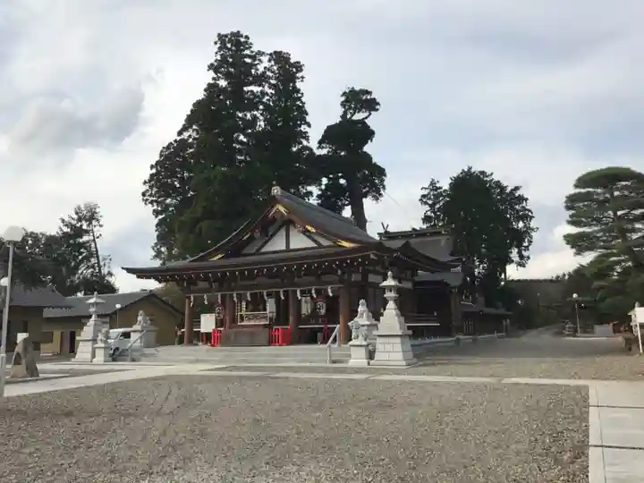 八幡宮の本殿・本堂