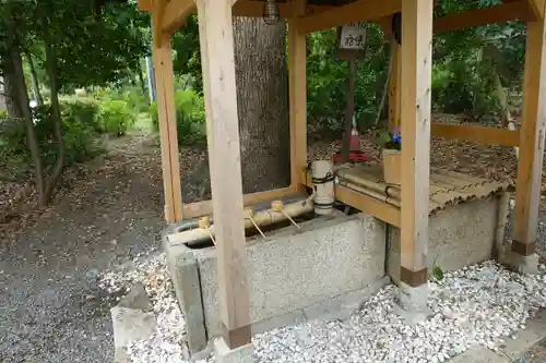 御殿山神社の手水舎
