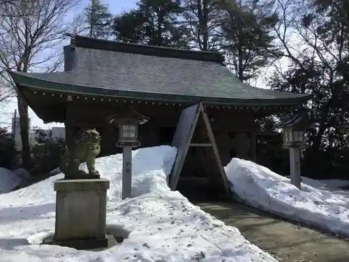高岡市護国神社の本殿・本堂