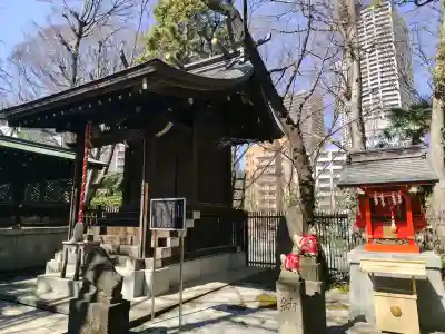 熊野神社の{uncategorized: "未分類", other: "その他", undefined: "問題あり", building: "その他建物", grave: "お墓", sacred_gate: "鳥居", guardian: "狛犬", statue: "像", buddha: "仏像", history: "歴史", nature: "自然", garden: "庭園", animal: "動物", pagoda: "塔", temizu: "手水舎", mountain_gate: "山門・神門", sanctuary: "本殿・本堂", subordinate: "末社・摂社", art: "芸術", scenery: "景色", jizo: "地蔵", ema: "絵馬", goshuin: "御朱印", omikuji: "おみくじ", items: "授与品その他", amulet: "お守り", goshuincho: "御朱印帳", eats: "食事", festival: "お祭り", votive_dance: "神楽", shichigosan: "七五三参", wedding: "結婚式", experience: "体験その他", initially: "初詣", around: "周辺", anti_infection: "感染症対策"}