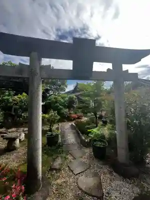 香雪院の{uncategorized: "未分類", other: "その他", undefined: "問題あり", building: "その他建物", grave: "お墓", sacred_gate: "鳥居", guardian: "狛犬", statue: "像", buddha: "仏像", history: "歴史", nature: "自然", garden: "庭園", animal: "動物", pagoda: "塔", temizu: "手水舎", mountain_gate: "山門・神門", sanctuary: "本殿・本堂", subordinate: "末社・摂社", art: "芸術", scenery: "景色", jizo: "地蔵", ema: "絵馬", goshuin: "御朱印", omikuji: "おみくじ", items: "授与品その他", amulet: "お守り", goshuincho: "御朱印帳", eats: "食事", festival: "お祭り", votive_dance: "神楽", shichigosan: "七五三参", wedding: "結婚式", experience: "体験その他", initially: "初詣", around: "周辺", anti_infection: "感染症対策"}