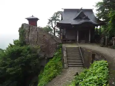 宝珠山 立石寺の本殿・本堂
