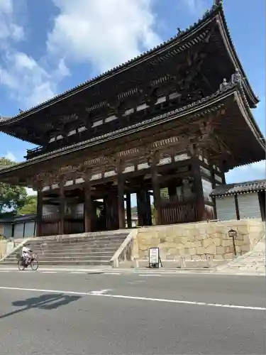 仁和寺の山門・神門