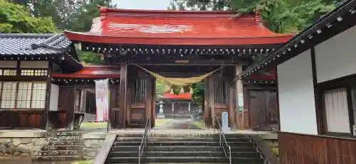 霊山神社の山門